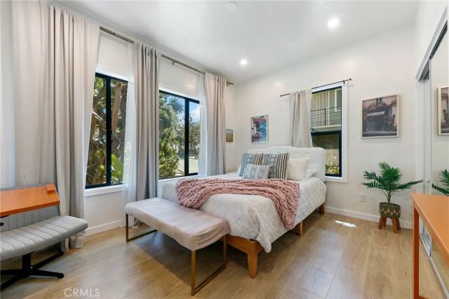 1317 E 1st, Long Beach, CA 90802