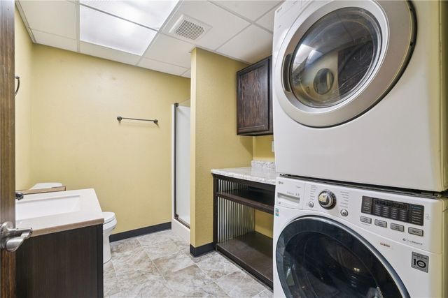 57 33rd Avenue SW, Cedar Rapids, IA 52404