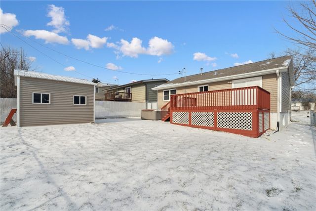 57 33rd Avenue SW, Cedar Rapids, IA 52404