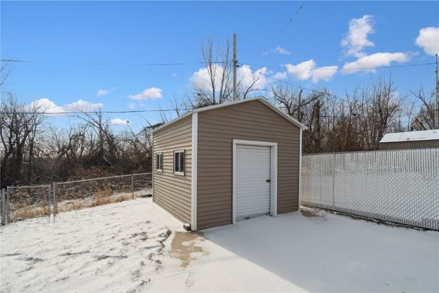 57 33rd Avenue SW, Cedar Rapids, IA 52404