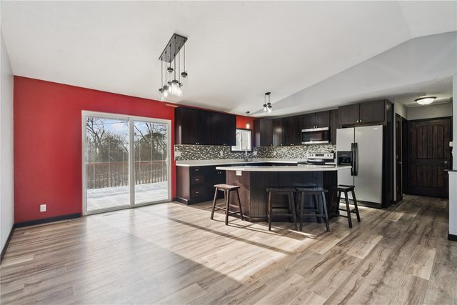 57 33rd Avenue SW, Cedar Rapids, IA 52404