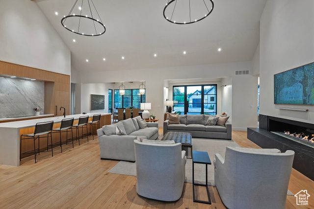 2138 E PHEASANT LN, Holladay, UT 84121