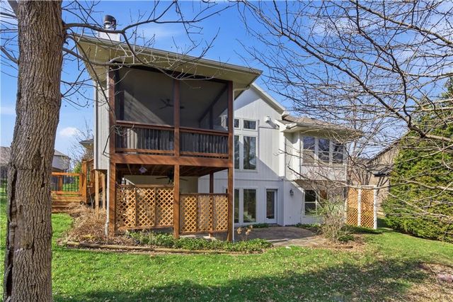 9425 N Spruce Court, Kansas City, MO 64156