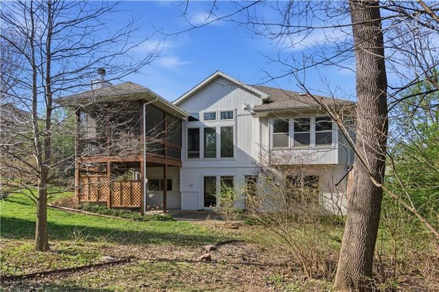 9425 N Spruce Court, Kansas City, MO 64156