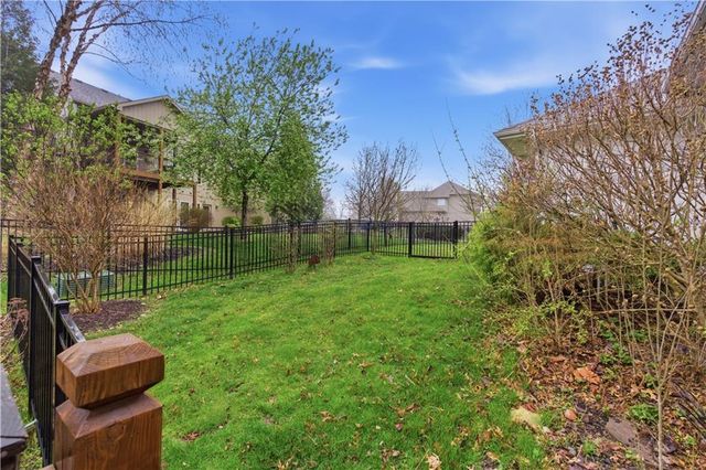 9425 N Spruce Court, Kansas City, MO 64156