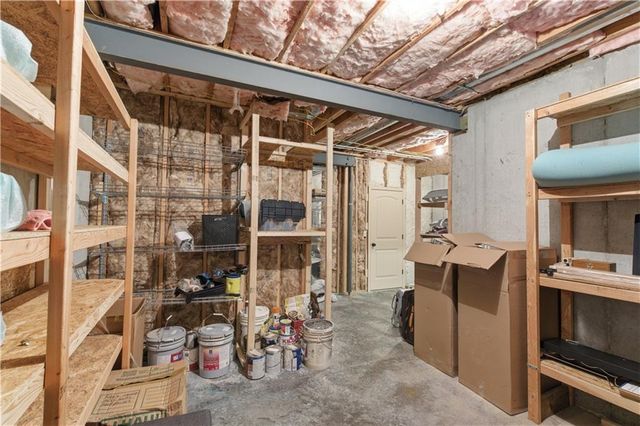 9425 N Spruce Court, Kansas City, MO 64156