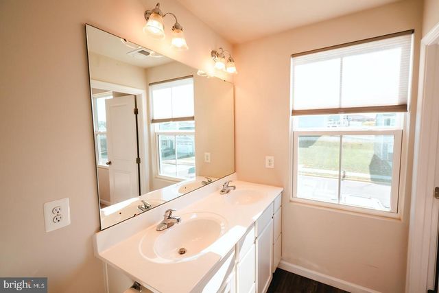 100 COVILLE ST, Middletown, VA 22645