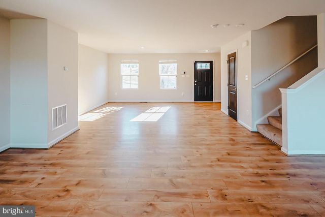 100 COVILLE ST, Middletown, VA 22645