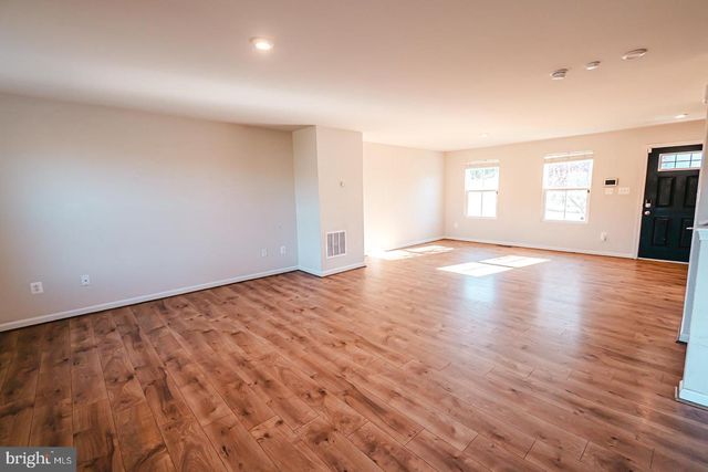 100 COVILLE ST, Middletown, VA 22645