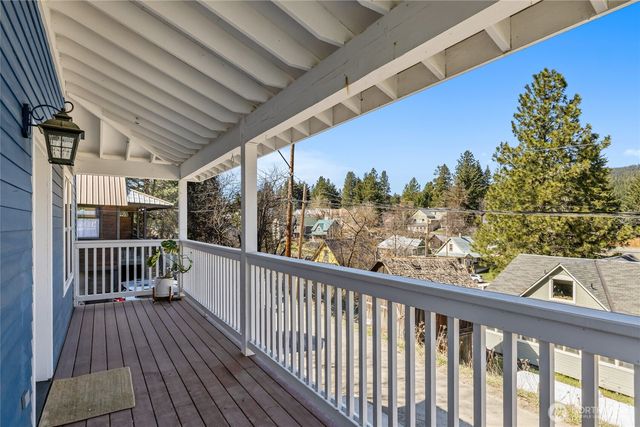 109 S 5th St Alley, Roslyn, WA 98941