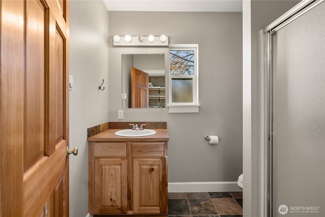 109 S 5th St Alley, Roslyn, WA 98941