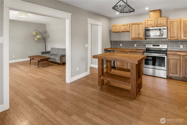 109 S 5th St Alley, Roslyn, WA 98941