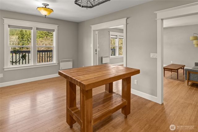 109 S 5th St Alley, Roslyn, WA 98941