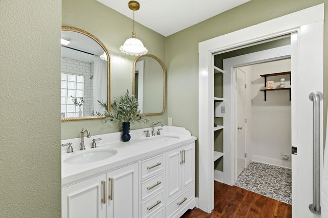 602 E Liberty Ave E, Round Rock, TX 78664