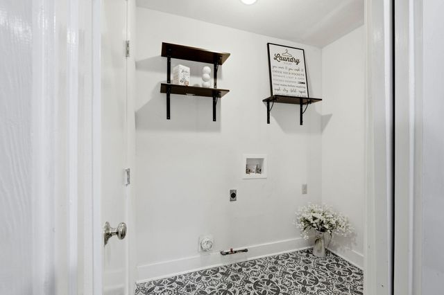 602 E Liberty Ave E, Round Rock, TX 78664