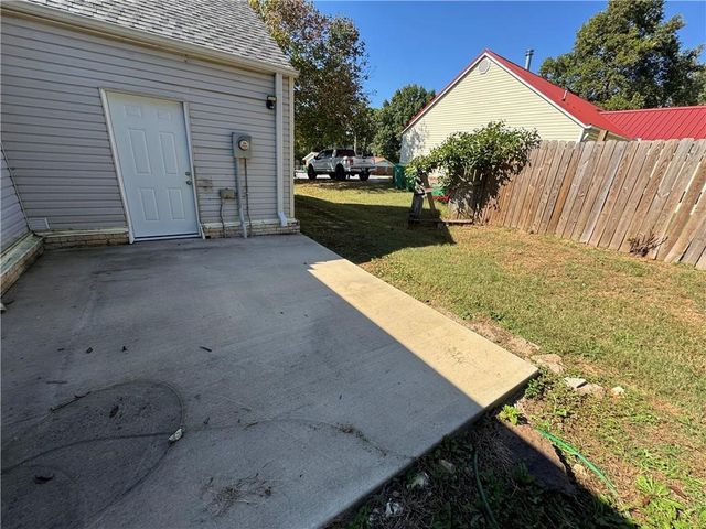 70 N Hunter Street, Farmington, AR 72730