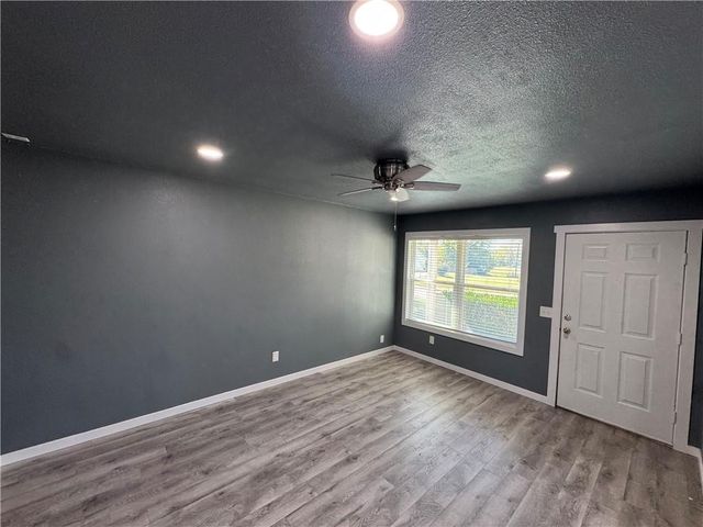 70 N Hunter Street, Farmington, AR 72730