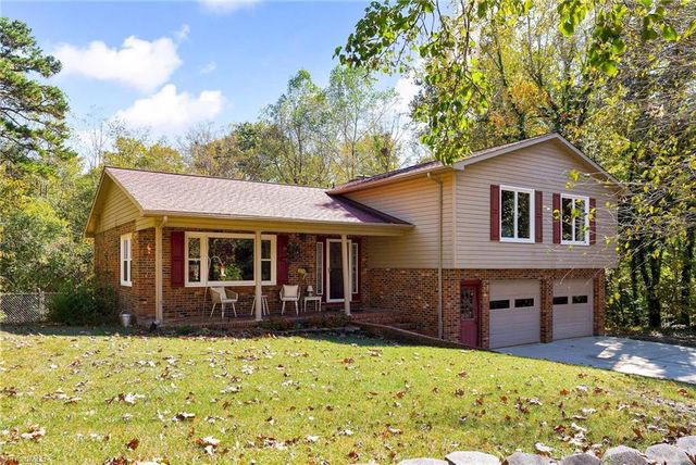 255 Pine Valley Road, Thomasville, NC 27360
