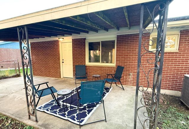 908 Hartz Drive, Lebanon, OH 45036