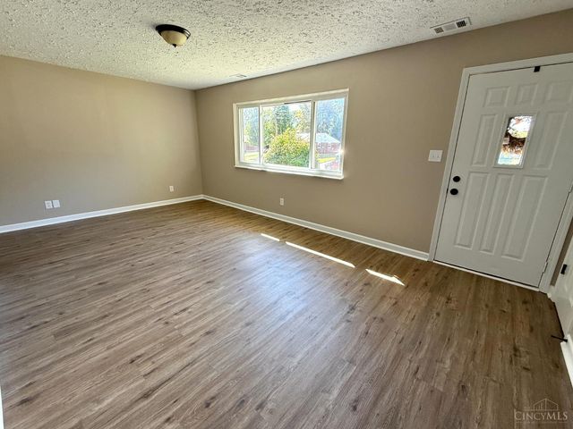 908 Hartz Drive, Lebanon, OH 45036