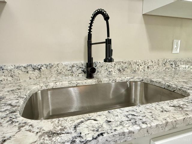 908 Hartz Drive, Lebanon, OH 45036