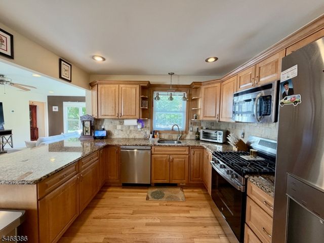 10 Cherry Ln, Randolph Twp., NJ 07869