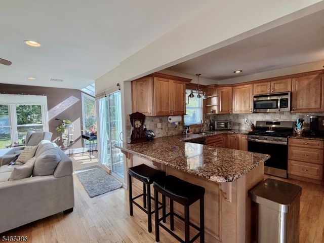 10 Cherry Ln, Randolph Twp., NJ 07869