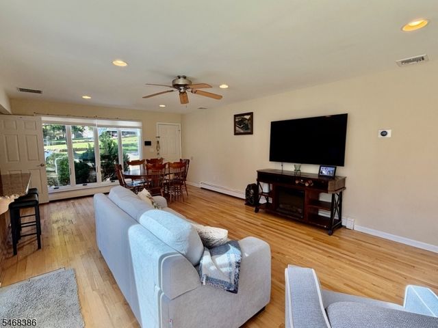 10 Cherry Ln, Randolph Twp., NJ 07869