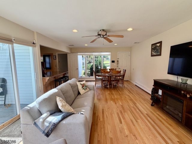 10 Cherry Ln, Randolph Twp., NJ 07869
