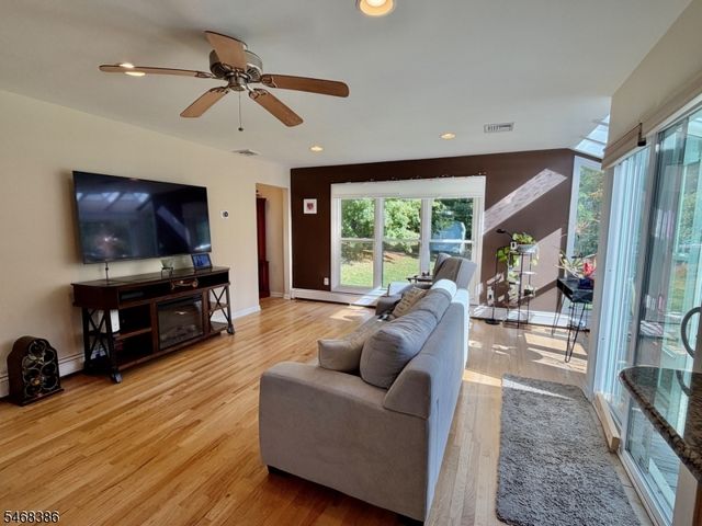 10 Cherry Ln, Randolph Twp., NJ 07869