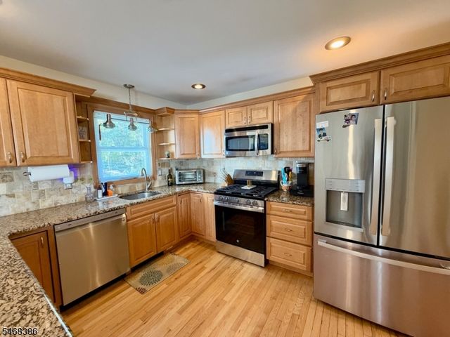 10 Cherry Ln, Randolph Twp., NJ 07869