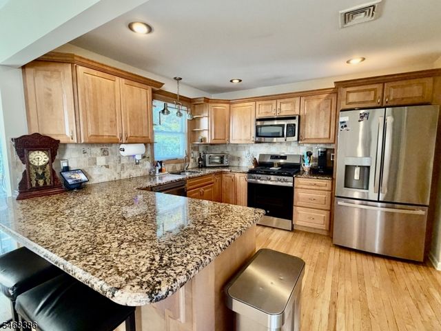 10 Cherry Ln, Randolph Twp., NJ 07869