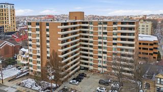 220 N Dithridge Street STREET 404, Oakland, PA 15213