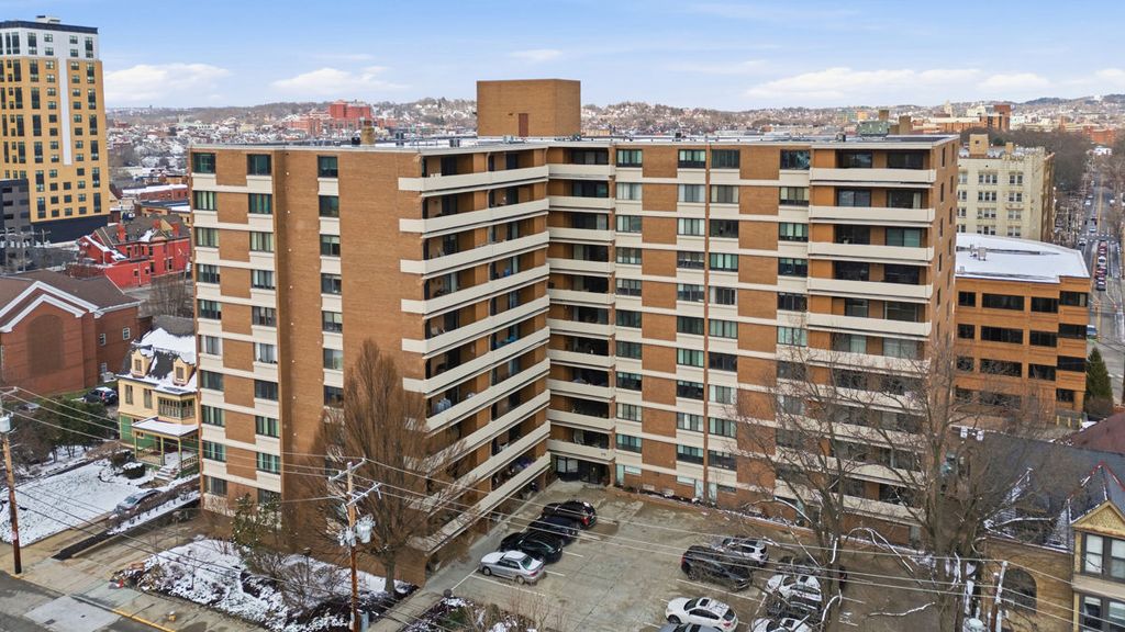 220 N Dithridge Street STREET 404, Oakland, PA 15213