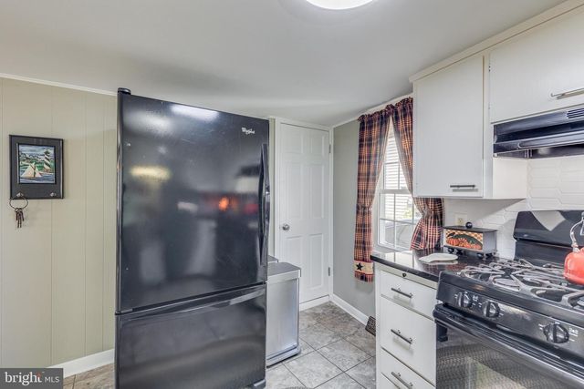 415 PRINCE ST, Bordentown, NJ 08505
