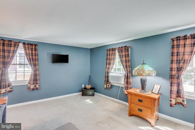 415 PRINCE ST, Bordentown, NJ 08505