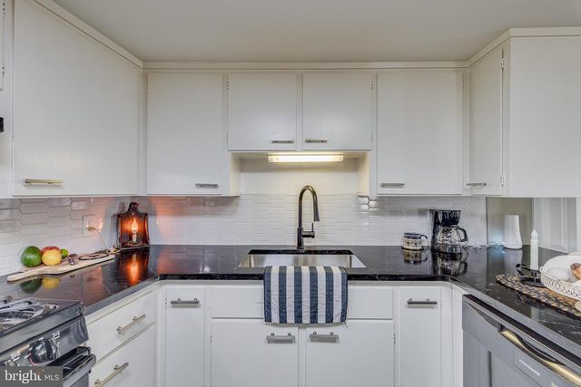 415 PRINCE ST, Bordentown, NJ 08505