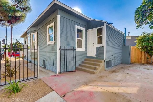 1291 E 40th, Los Angeles, CA 90011