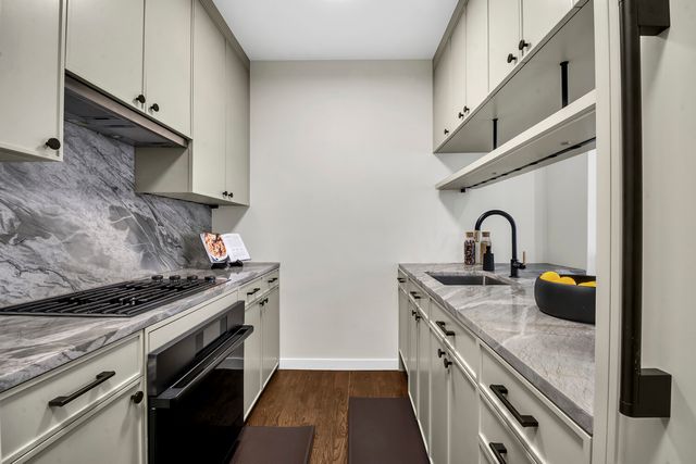 442 W 23rd St Apt E, New York City, NY 10011