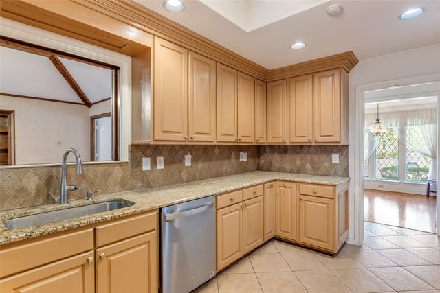 2700 Nighthawk Drive, Plano, TX 75025