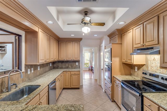 2700 Nighthawk Drive, Plano, TX 75025