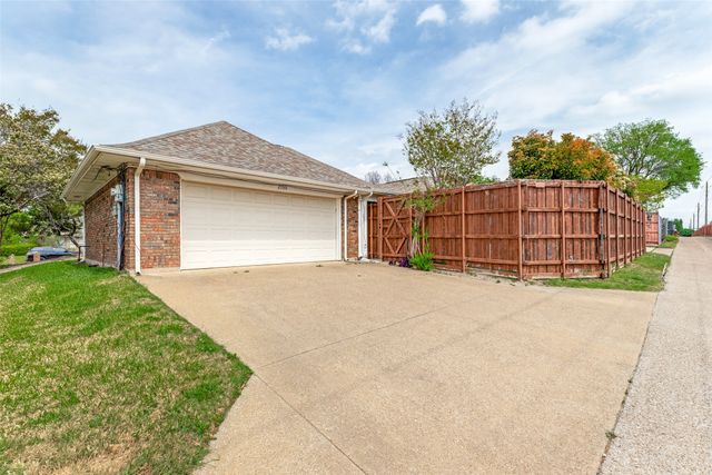 2700 Nighthawk Drive, Plano, TX 75025