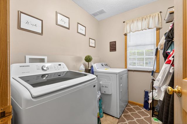 1239 Bay Laurel Drive, Marysville, OH 43040