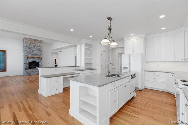 37580 Lakeshore Drive, Harrison Twp, MI 48045