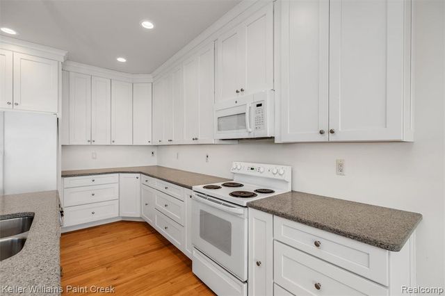 37580 Lakeshore Drive, Harrison Twp, MI 48045