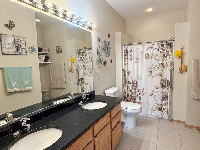 3703 NE Cottonwood Lane, Ankeny, IA 50021