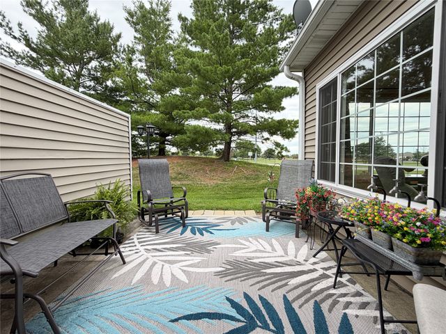 3703 NE Cottonwood Lane, Ankeny, IA 50021