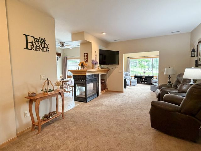 3703 NE Cottonwood Lane, Ankeny, IA 50021