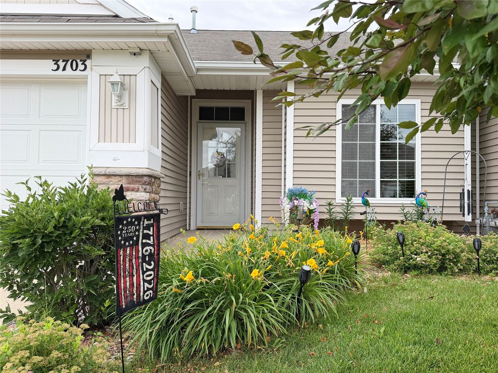 3703 NE Cottonwood Lane, Ankeny, IA 50021