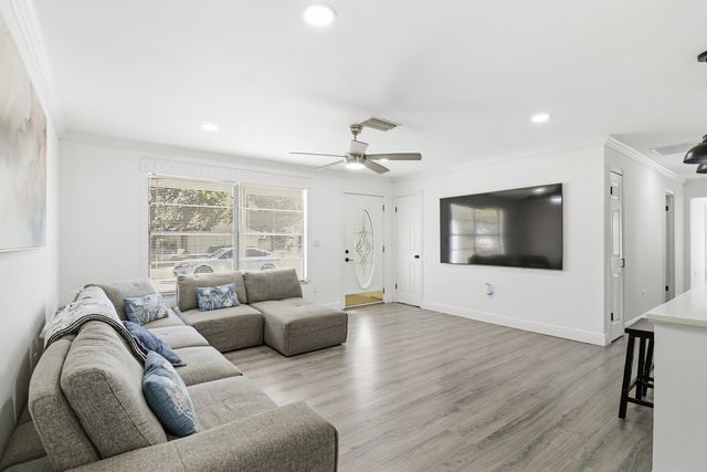 695 Dixie Lane, West Palm Beach, FL 33415